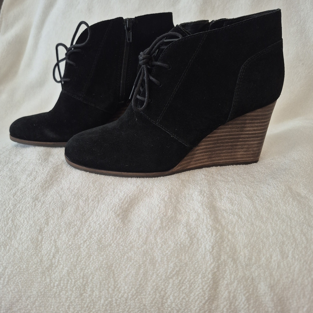 Lucky Brand Black Suede Ankle Shoes Wedge Inner Zipper Size 8